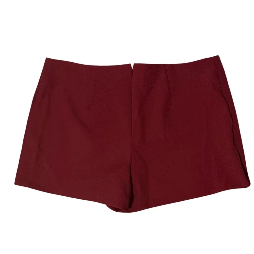NWT HM Burgundy Wrap Front Skort Gold Buckle Detail Dark Red Size 14
